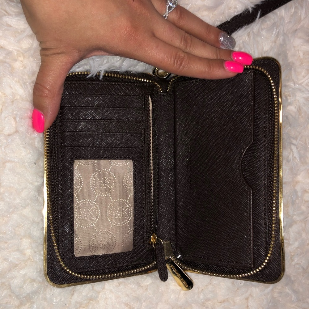 Michael Kors wristlet wallet